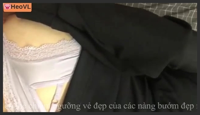 Sucking Pussy, I moan like a slut