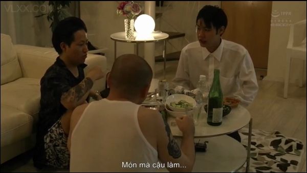Sneaking around to sleep with the gang boss’s wife