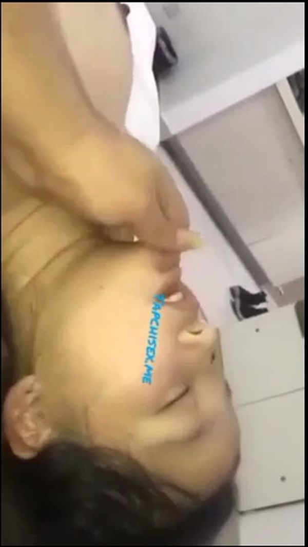 Fucking my friend’s drunk girlfriend who’s completely out of it