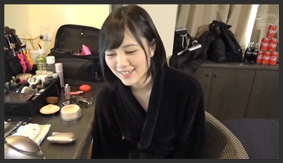 Heißester Sexclip heute, der schicksalhafte Bus, während sie einen neuen asiatischen Sexfilm anschauen