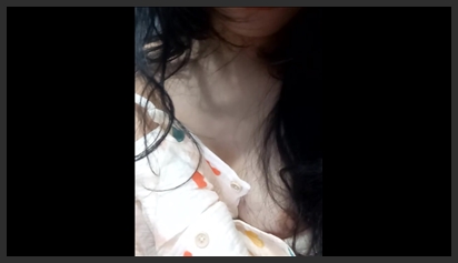 Big Boobs Sitting Live Pulling Out Pussy and Squirting with a Friend