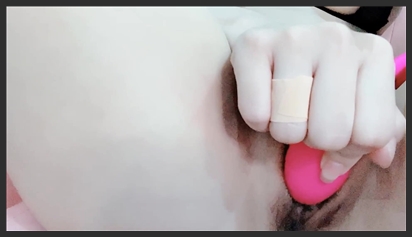 Taking off the condom to suck a Big Cock for the feeling