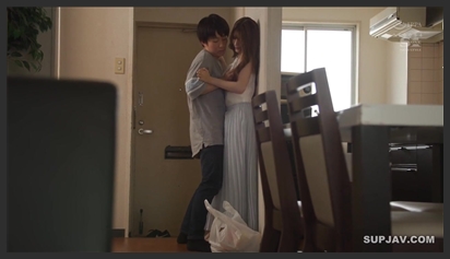 Moving to a new house with her husband, she accidentally runs into her ex-boyfriend next door