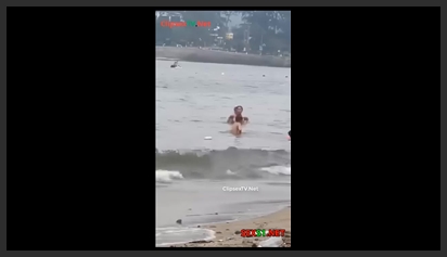 Having Sex on Sam Son Beach