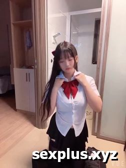 Fucking a beautiful high school girl with a perfect figure who absolutely loves cosplay