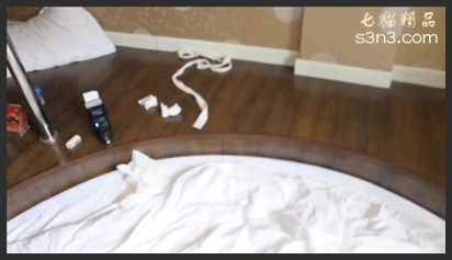 Unprotected oral sex in a couples’ hotel