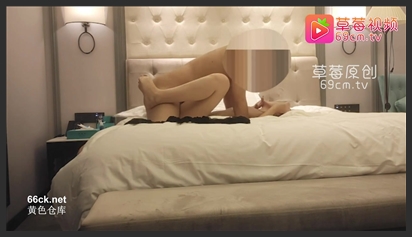 Original from Caomei Video. Top-tier Internet Celebrity Turns to Escort Work – A Gang