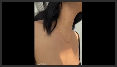 Horny girl goes on vacation but doesn’t forget to film clips to show off her body to fans