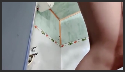 Spa employee masturbates and gets extremely aroused