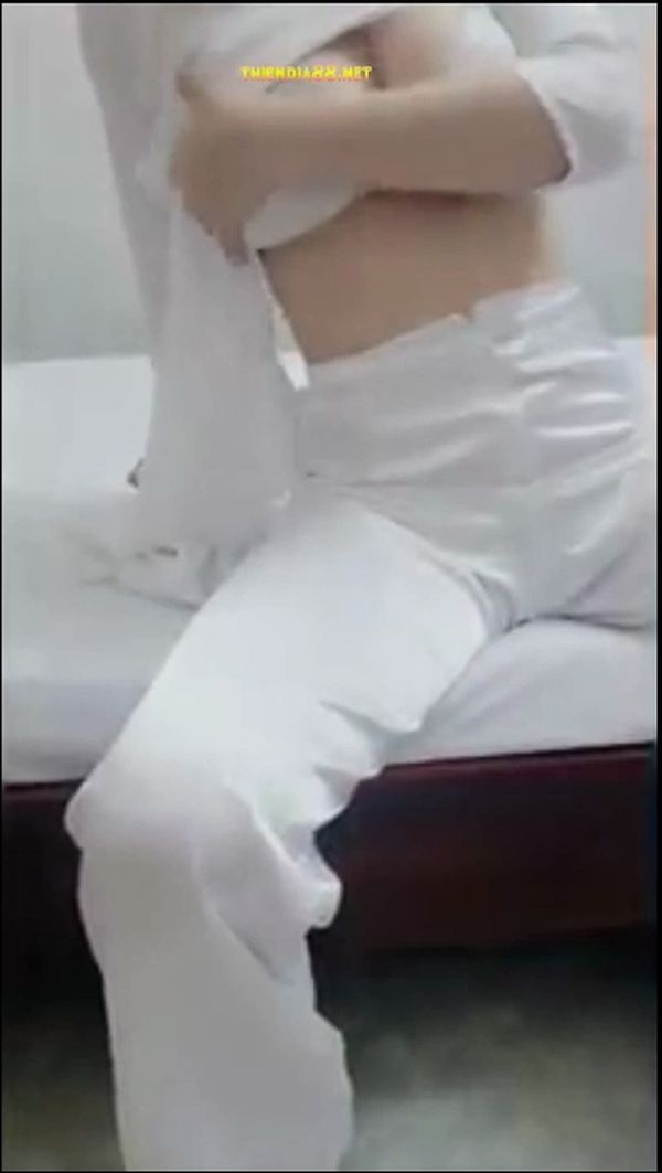 A video of the promiscuous young girl Na livestreaming and having sex in a 40GB hot clip has gone viral