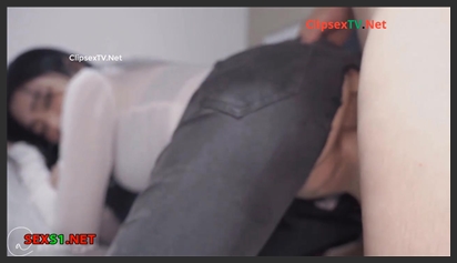 Linh Chi 2k3 (Miu ZXC) Rips Her Pants for Her Boyfriend to Fuck Her