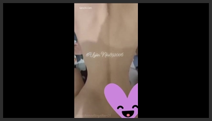 Nguyen Ngoc Bich Tuyen 2ka9 Offering Pink Pussy to Her Friend to Play With