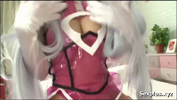 Fuck the hot, beautiful cosplayer’s pussy