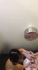 So horny, the girl with the pretty pussy called her boyfriend into the bathroom to have sex
