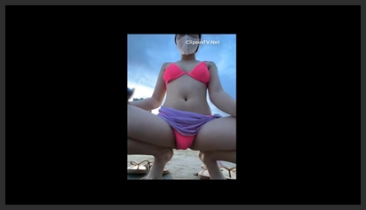 Sing2001 Beauty Spa Masturbation on the Beach