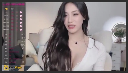 uuxiaocai, the hot girl on Stripchat: White and Pink